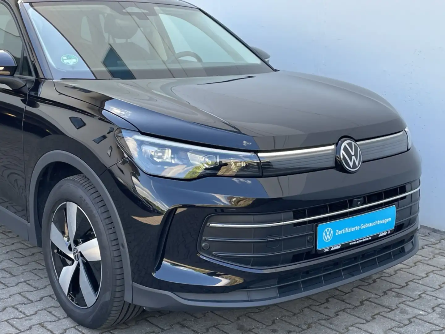 Volkswagen Tiguan 2.0 TDI DSG Life AHK/360°Kamera/ACC/Navi el.Heckkl Schwarz - 2