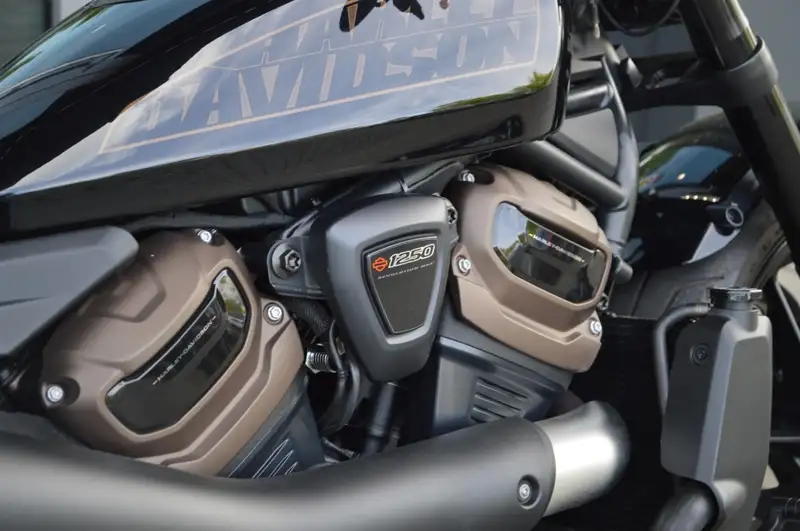 Harley-Davidson - - foto 8