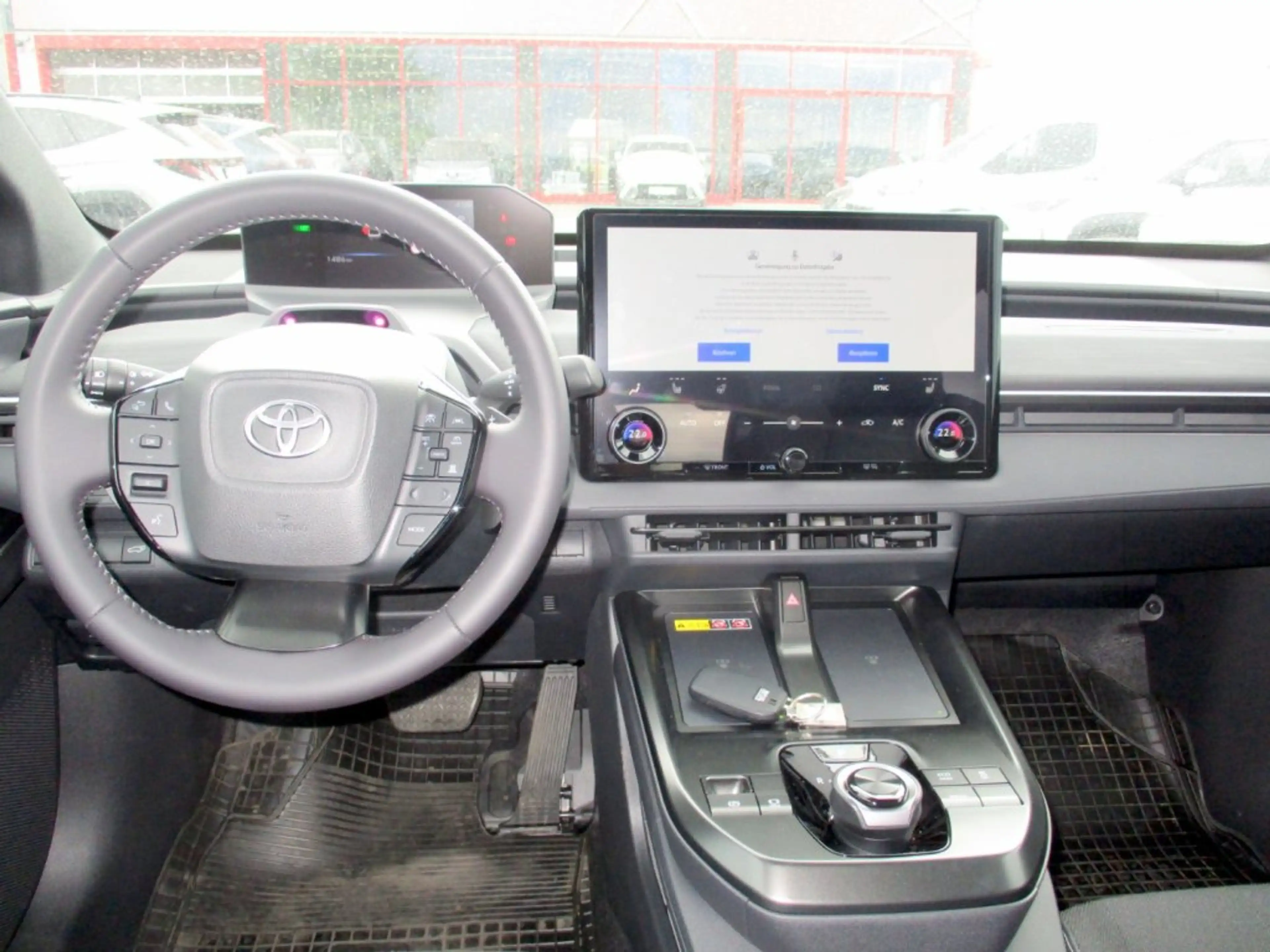 Toyota C-HR+ EV Teamplayer — photo 4