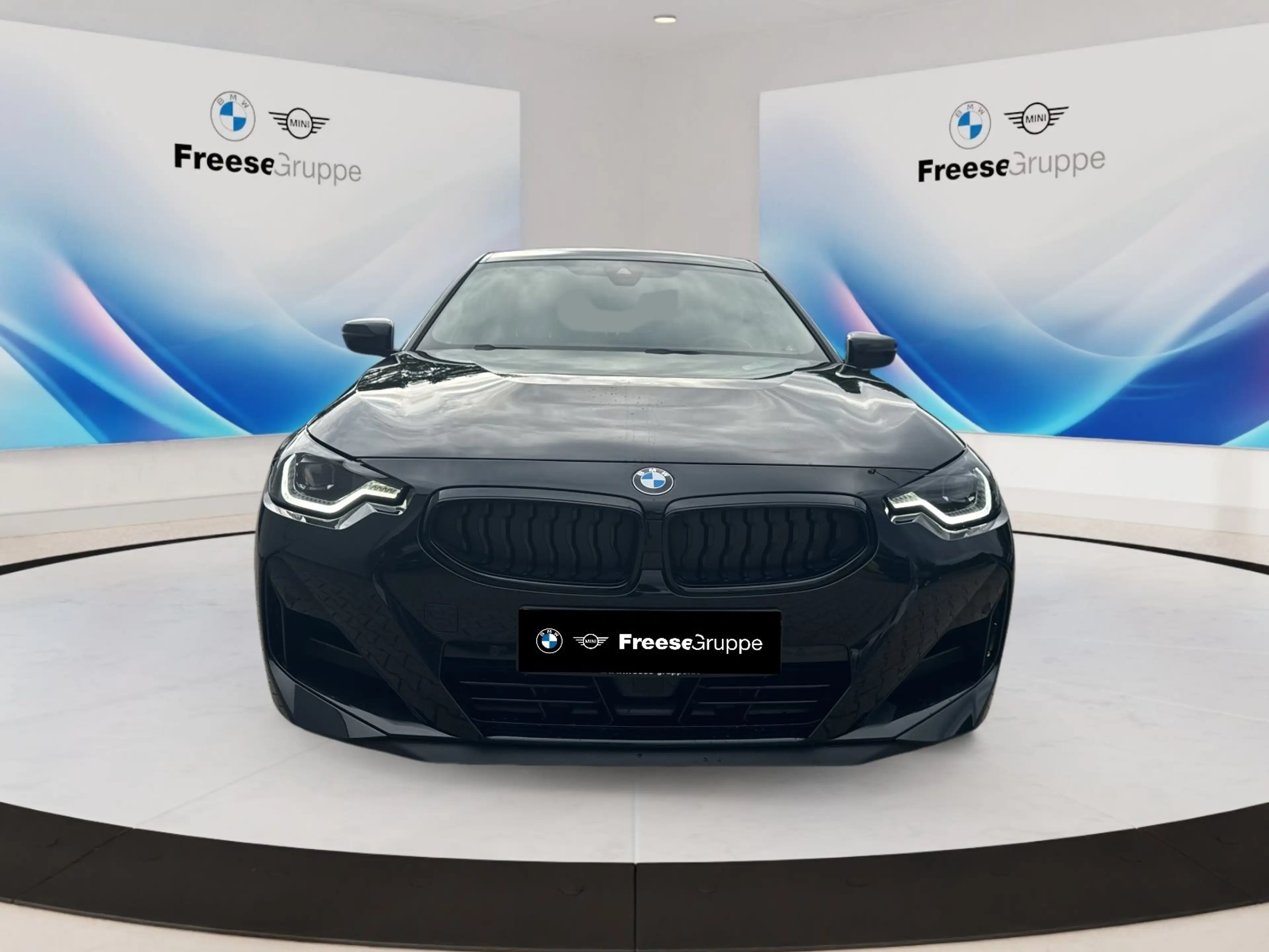 BMW 220 i — photo 2