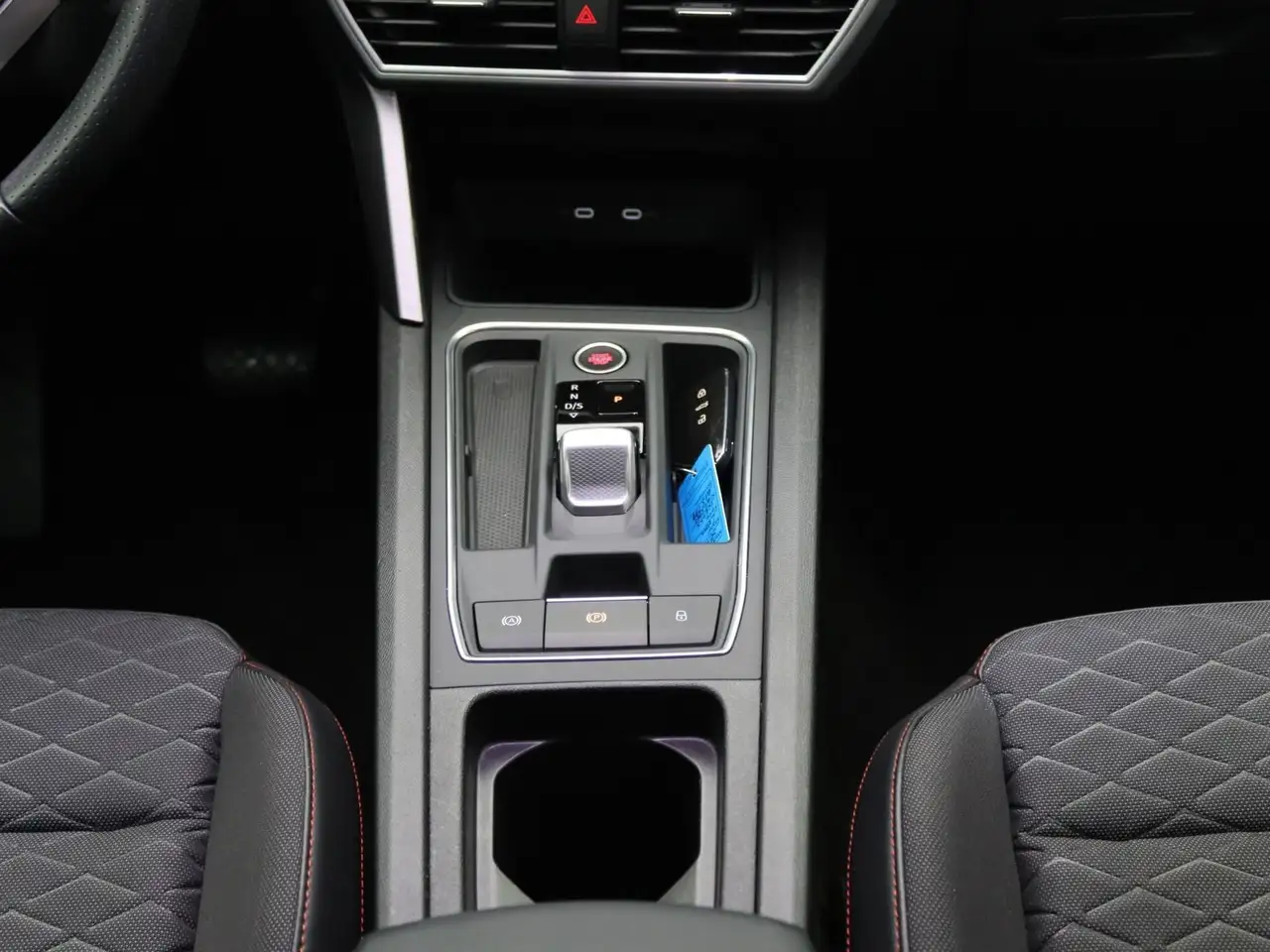 SEAT Leon ST FR 2.0TDI DSG / FullLink, Navi, LED, RFK 17