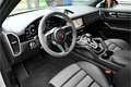 Porsche Cayenne Coupé 3.0 E-Hybrid / LIGHTWEIGHT / KRIJT GRIJS / P Gris - thumbnail 10