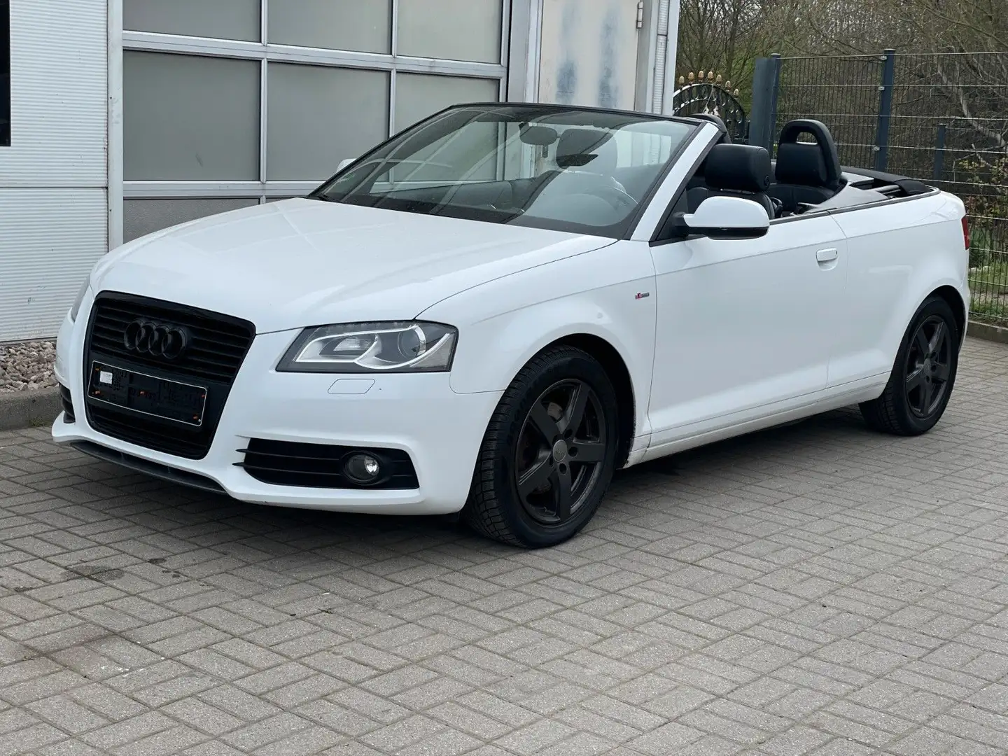 Audi A3 Cabriolet S line Sportpaket / plus Weiß - 1