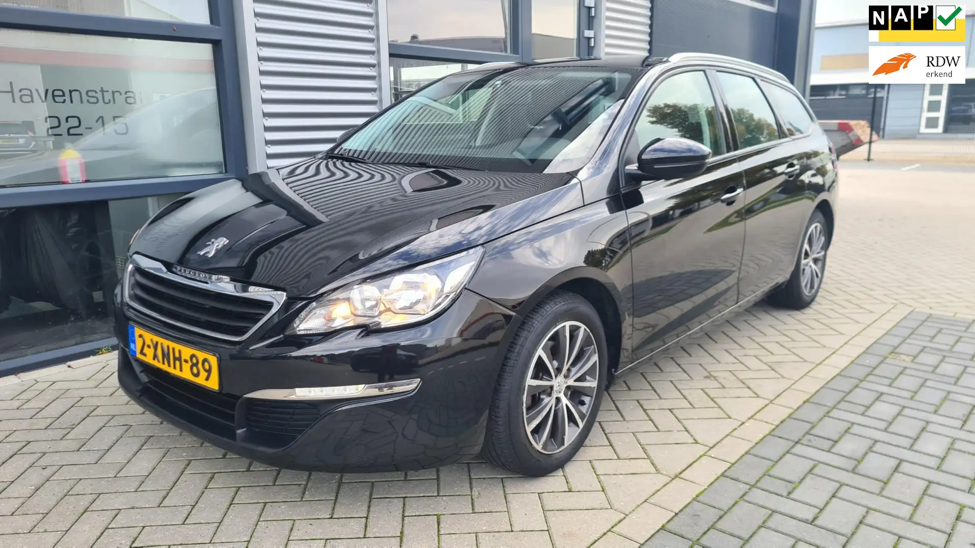 Peugeot 308 SW 1.2 e-THP Blue Lease Zwart - 1