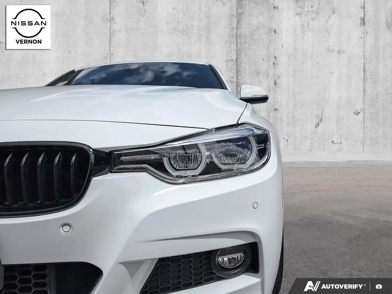 BMW 3 Series photo BMW 3 Series