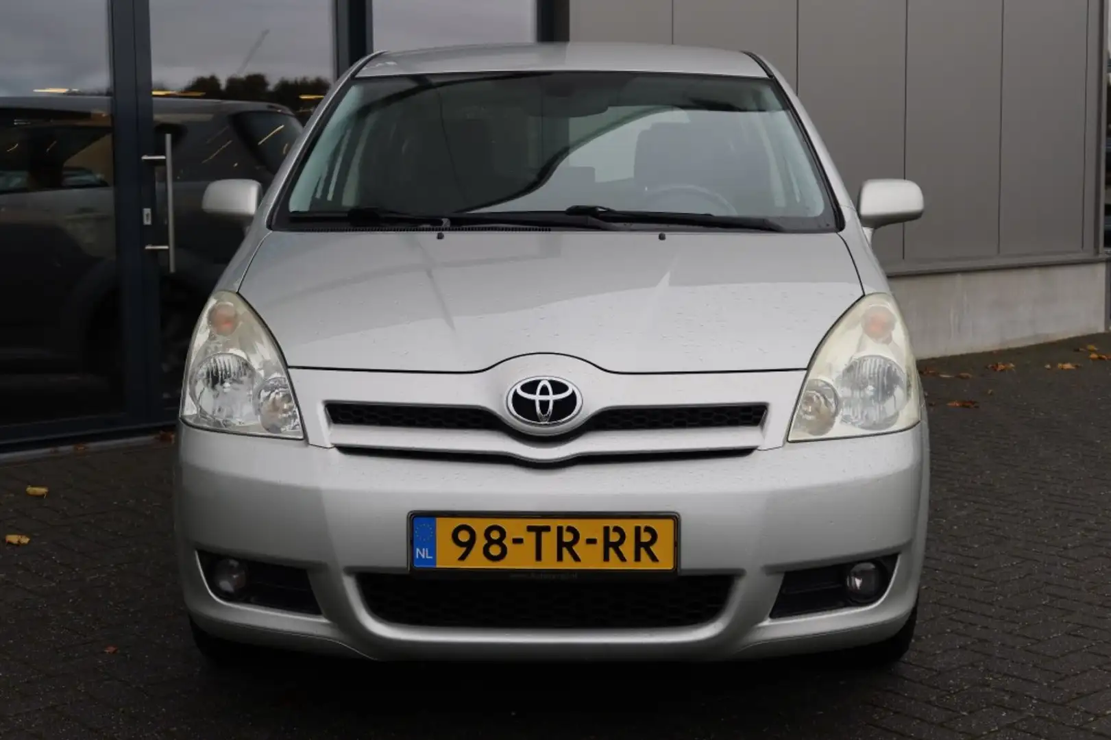 Toyota Verso 1.8 VVT-I Sol AUTOMAAT 7personen Clima, Cruise, Tr Grijs - 2