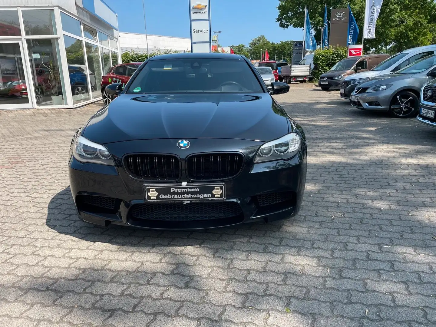 BMW M5 mit  M Driver´s Package  in Kommission Noir - 2
