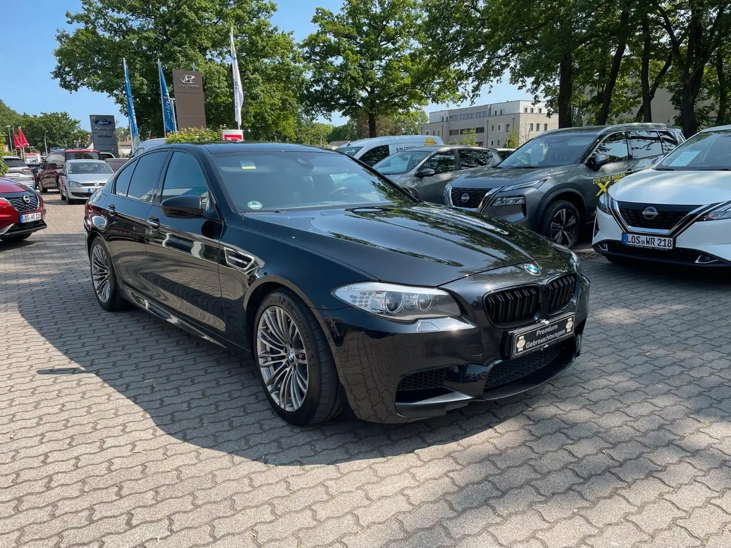 BMW M5 mit  M Driver´s Package  in Kommission Černá - 1