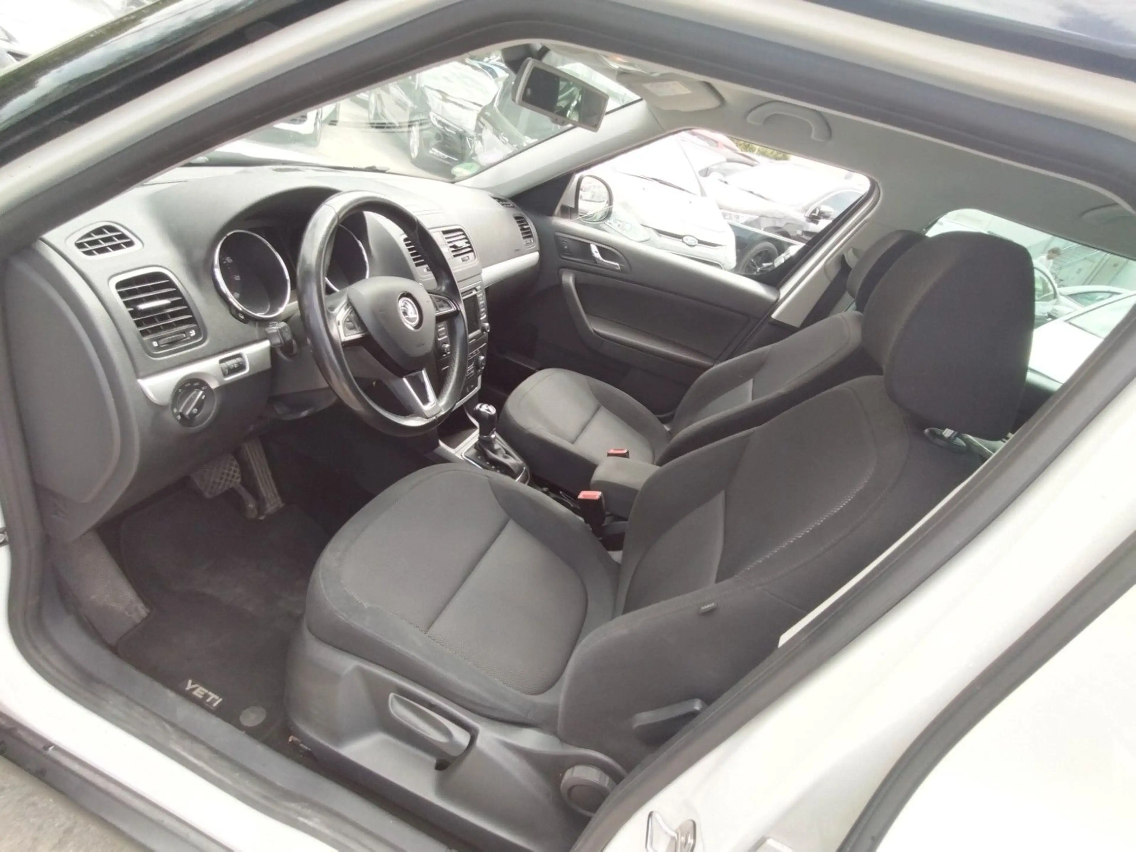 Skoda Yeti Ambition Outdoor+AUTOMATIK+TÜV/NEU — photo 13