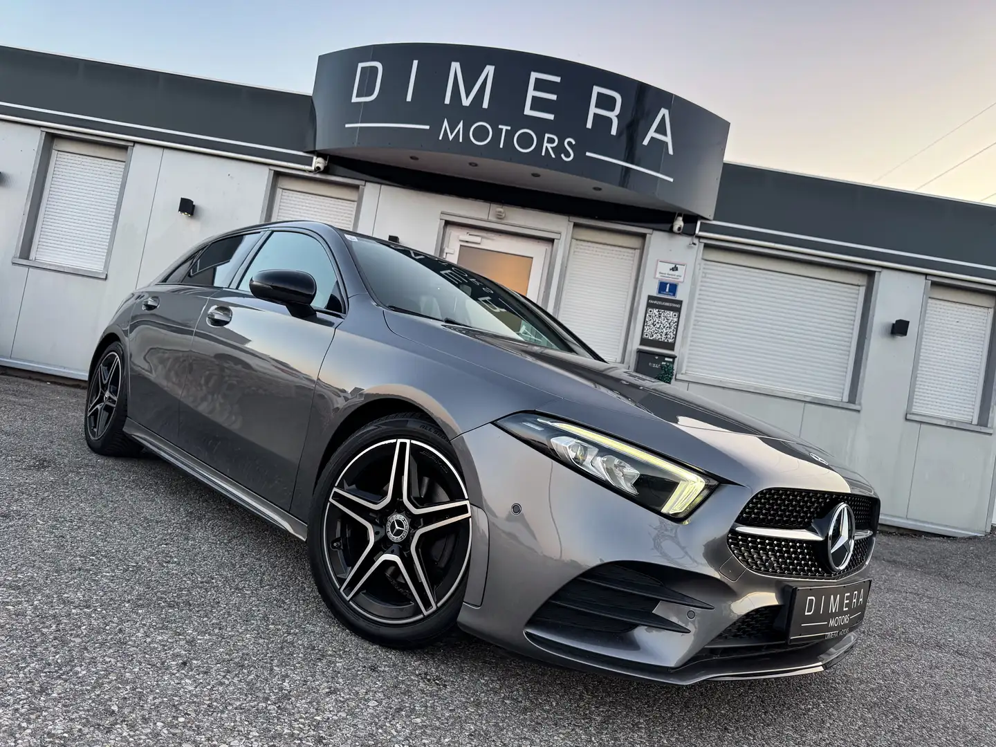 Mercedes-Benz A 200 d AMG-LINE, 45S-LOOK, WIDESCREEN, ACC, LED, KAMERA Grau - 2