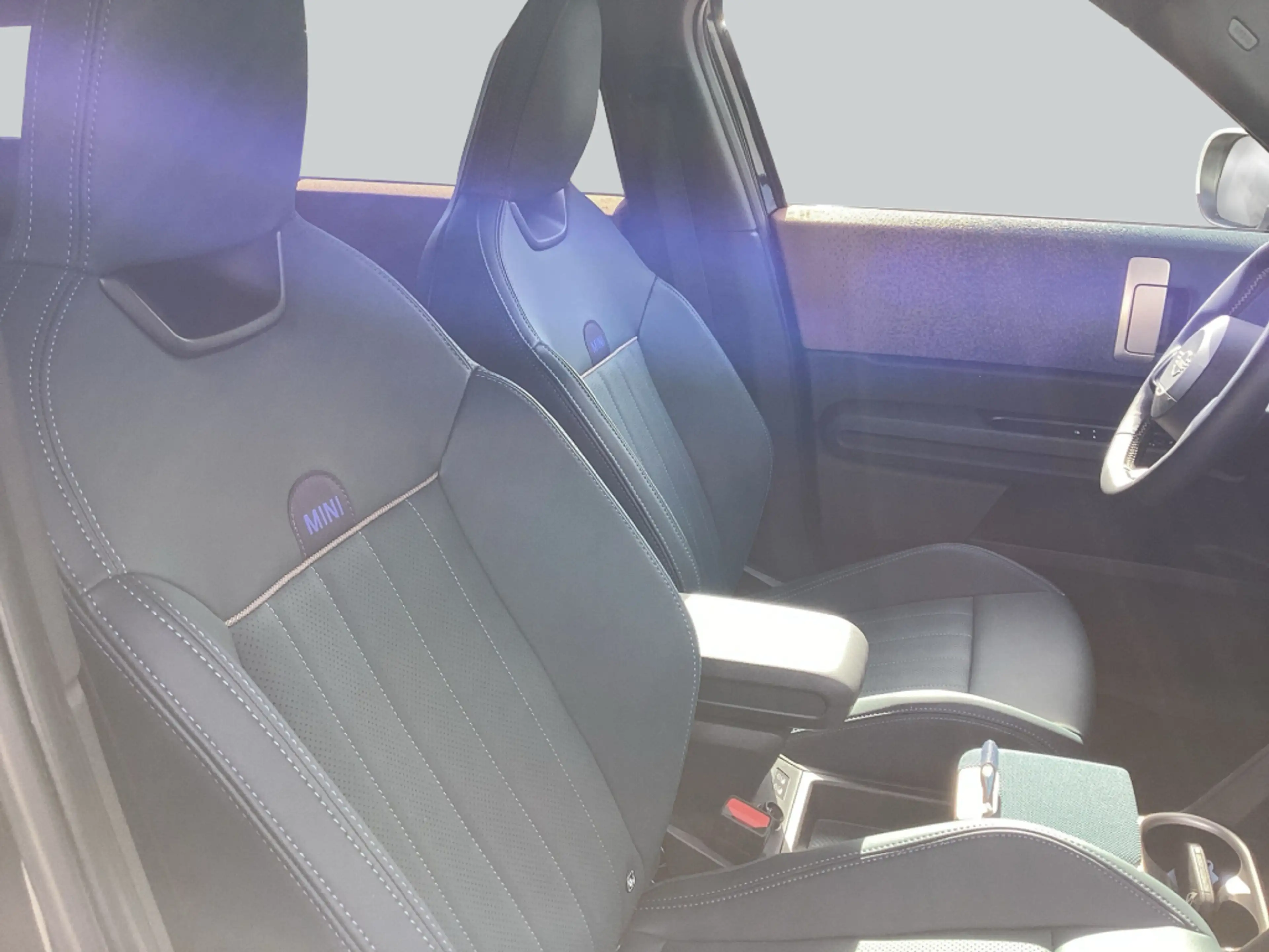 MINI Countryman C Countryman C Favoured Trim Pano* AHK* — photo 12