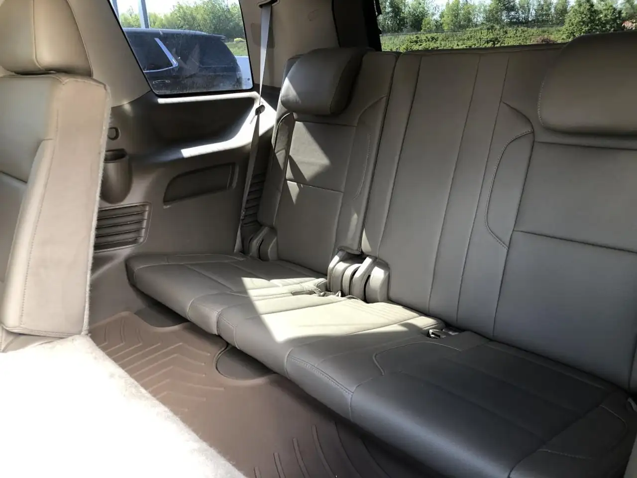 GMC Yukon снимка GMC Yukon