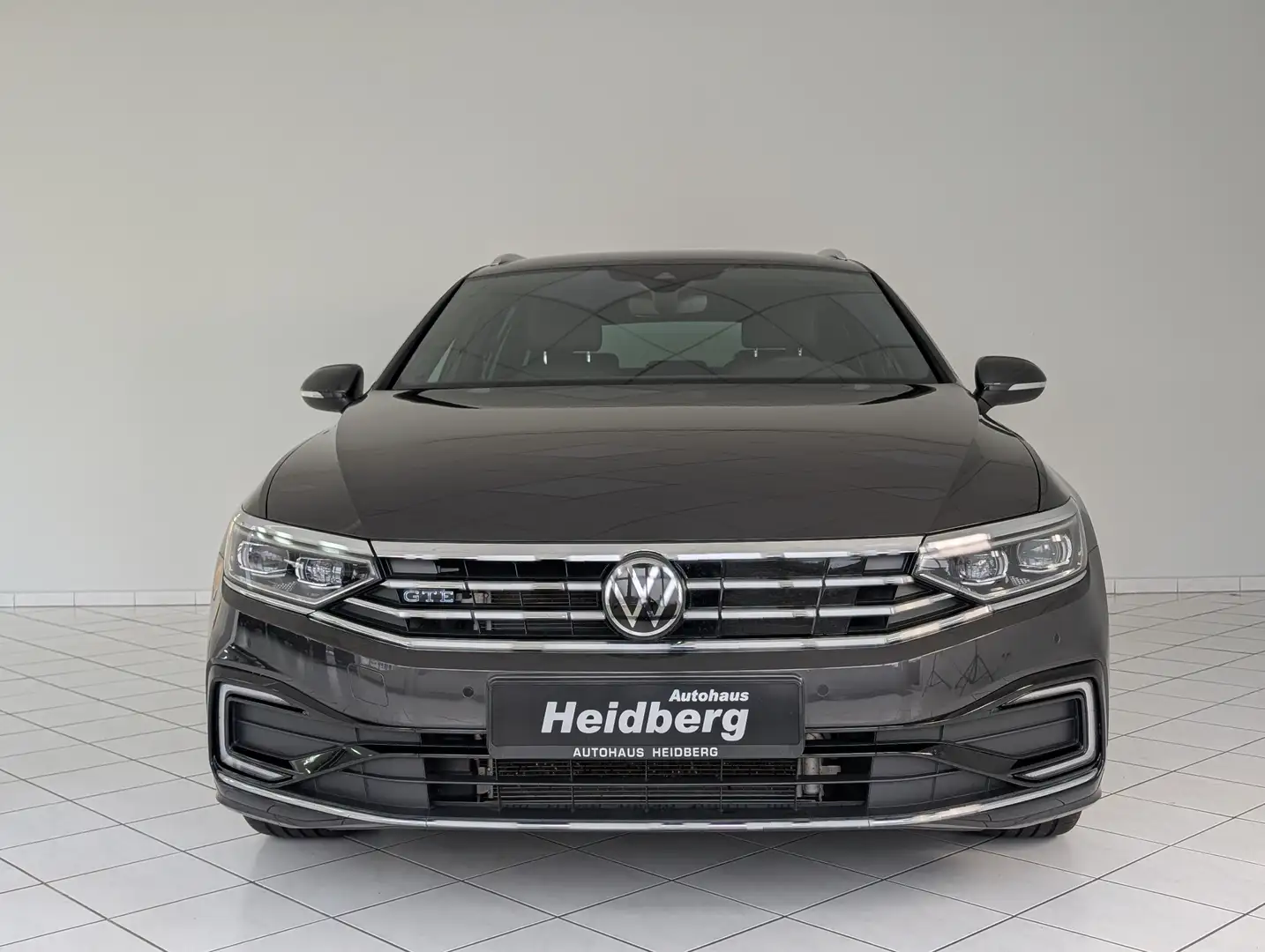 Volkswagen Passat Variant Plug-In-Hybrid GTE AHK Virtual IQ ACC Standhzg 18" Gris - 2