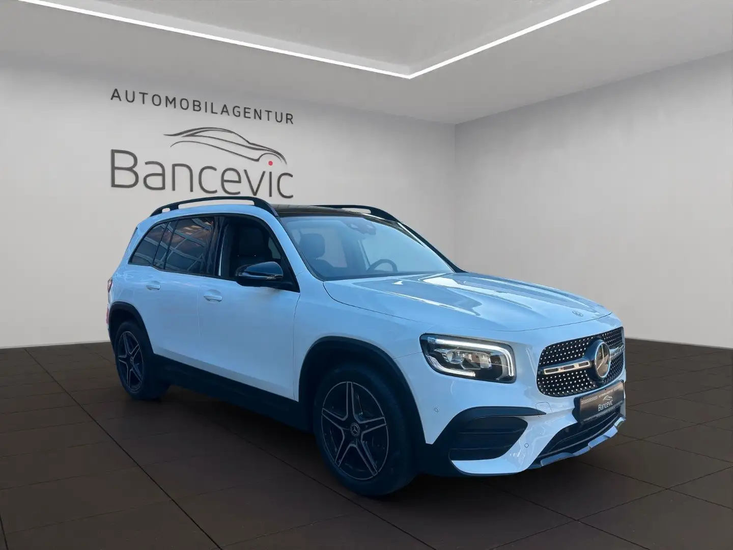 Mercedes-Benz GLB 250 4Matic AMG-Line/Navi/RKA/LED/SHZ/ACC Wit - 1