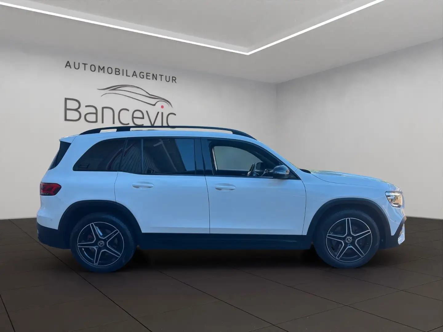 Mercedes-Benz GLB 250 4Matic AMG-Line/Navi/RKA/LED/SHZ/ACC Wit - 2