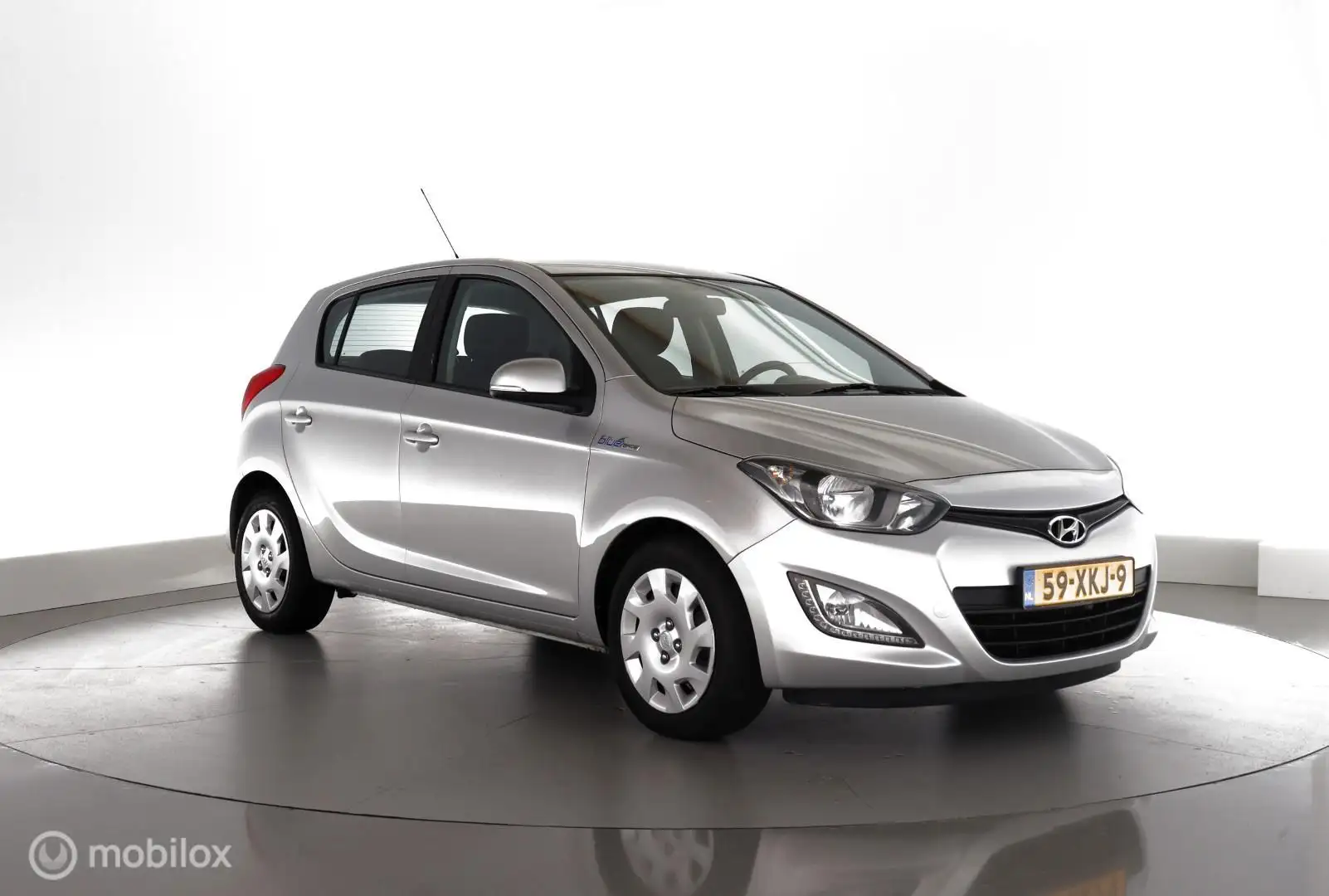 Hyundai i20 1.2i i-Motion NL-auto|airco Grijs - 2
