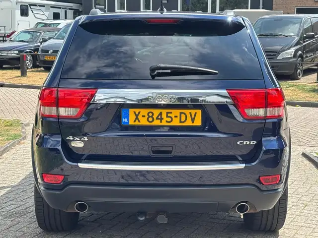 Jeep Grand Cherokee view 7