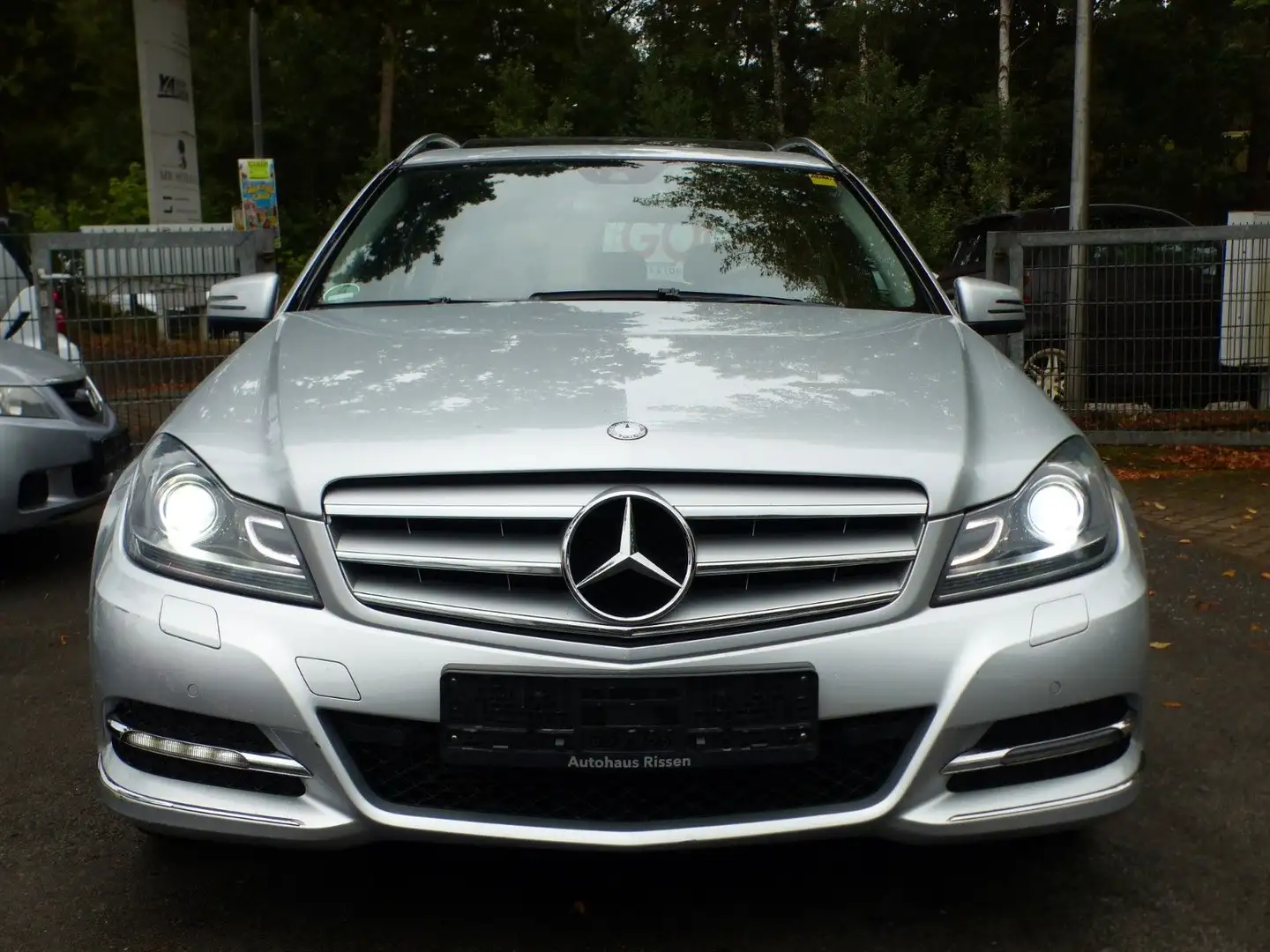 Mercedes-Benz C 200 C200 T CGI Avantgarde Aut. Xen Nav SDach Shz Pts Argent - 2