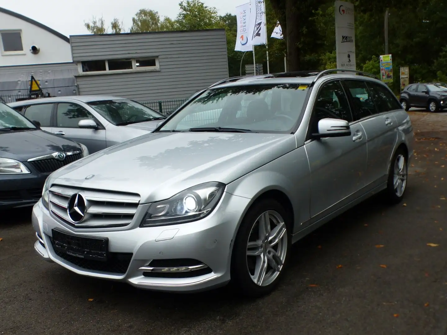 Mercedes-Benz C 200 C200 T CGI Avantgarde Aut. Xen Nav SDach Shz Pts Argent - 1