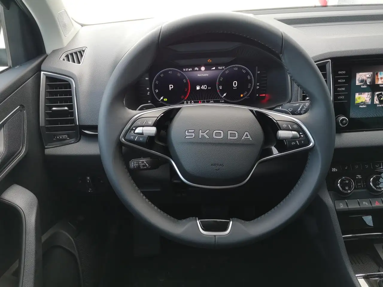 Skoda Karoq 2.0 TDI Selection DSG GV5 Navi ACC, миниатюра 4