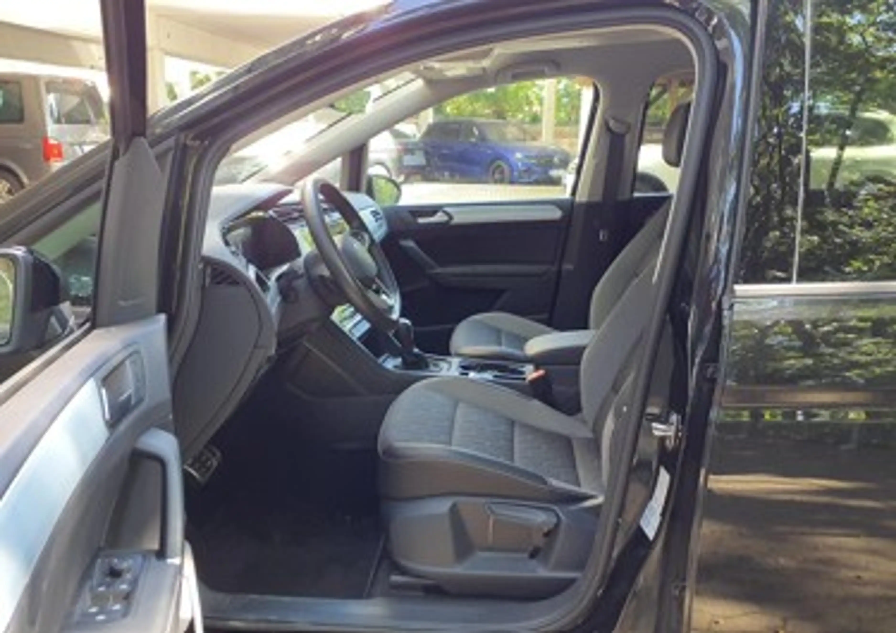 Volkswagen Touran Comfortline 1.5 TSI 7-DSG KAMERA GJR — photo 3