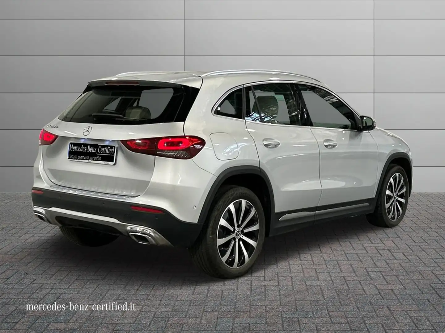 Mercedes-Benz GLA 250 e plug-in hybrid(e eq-power) Sport Plus auto Argento - 2