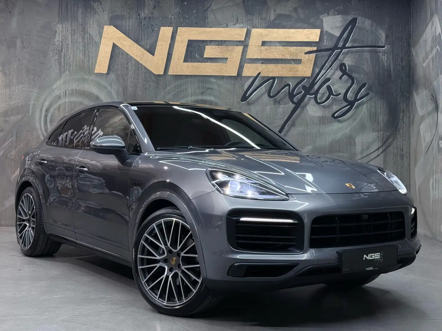 Porsche Cayenne Coupe E-Hybrid APPROVED 03/27 SPORTDESIGN 360KAM Grau - 1
