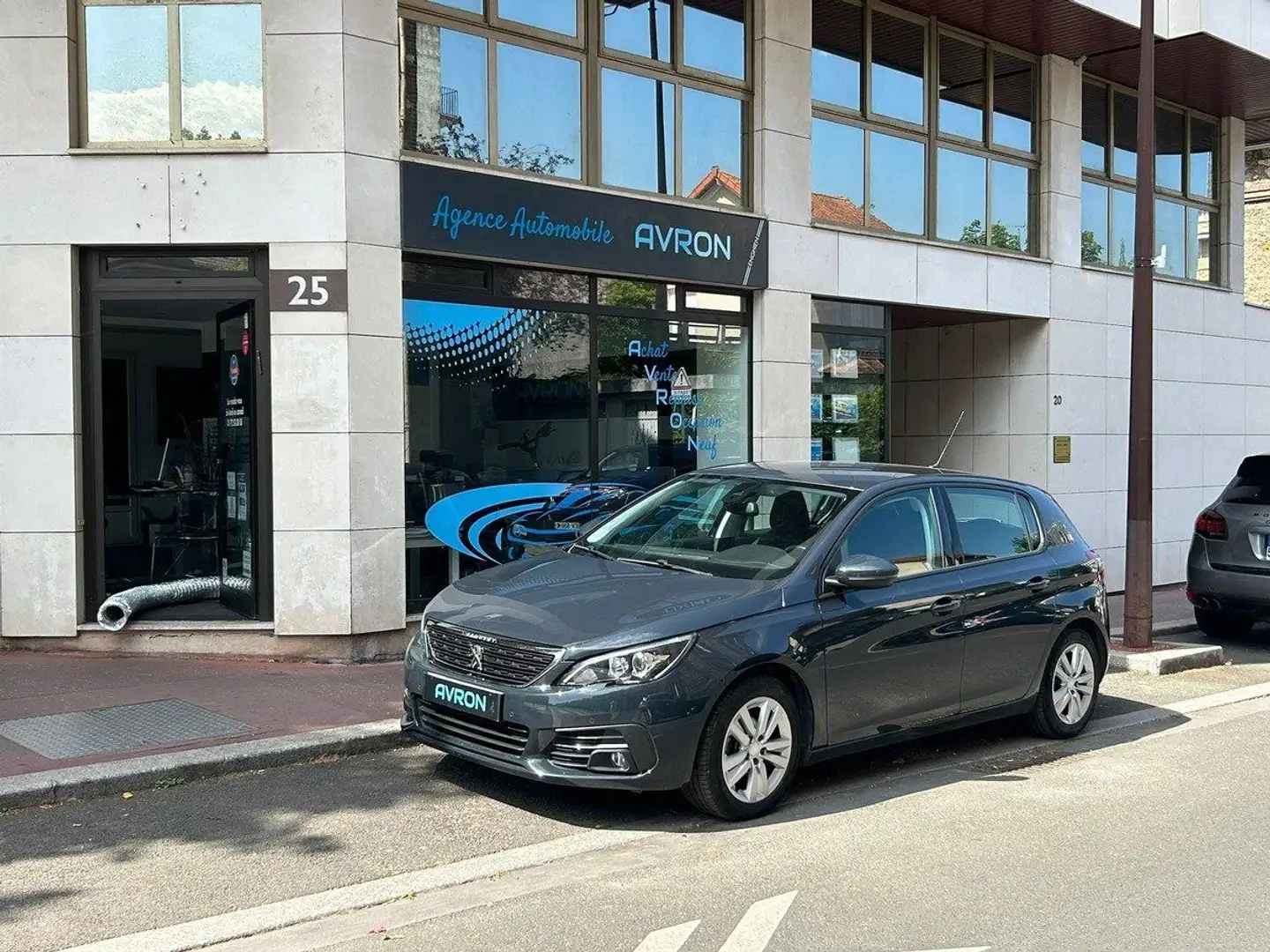 Peugeot 308 II (2) 1.2 110 S&S 5CV ALLURE (Distribution neuve) Bleu - 1
