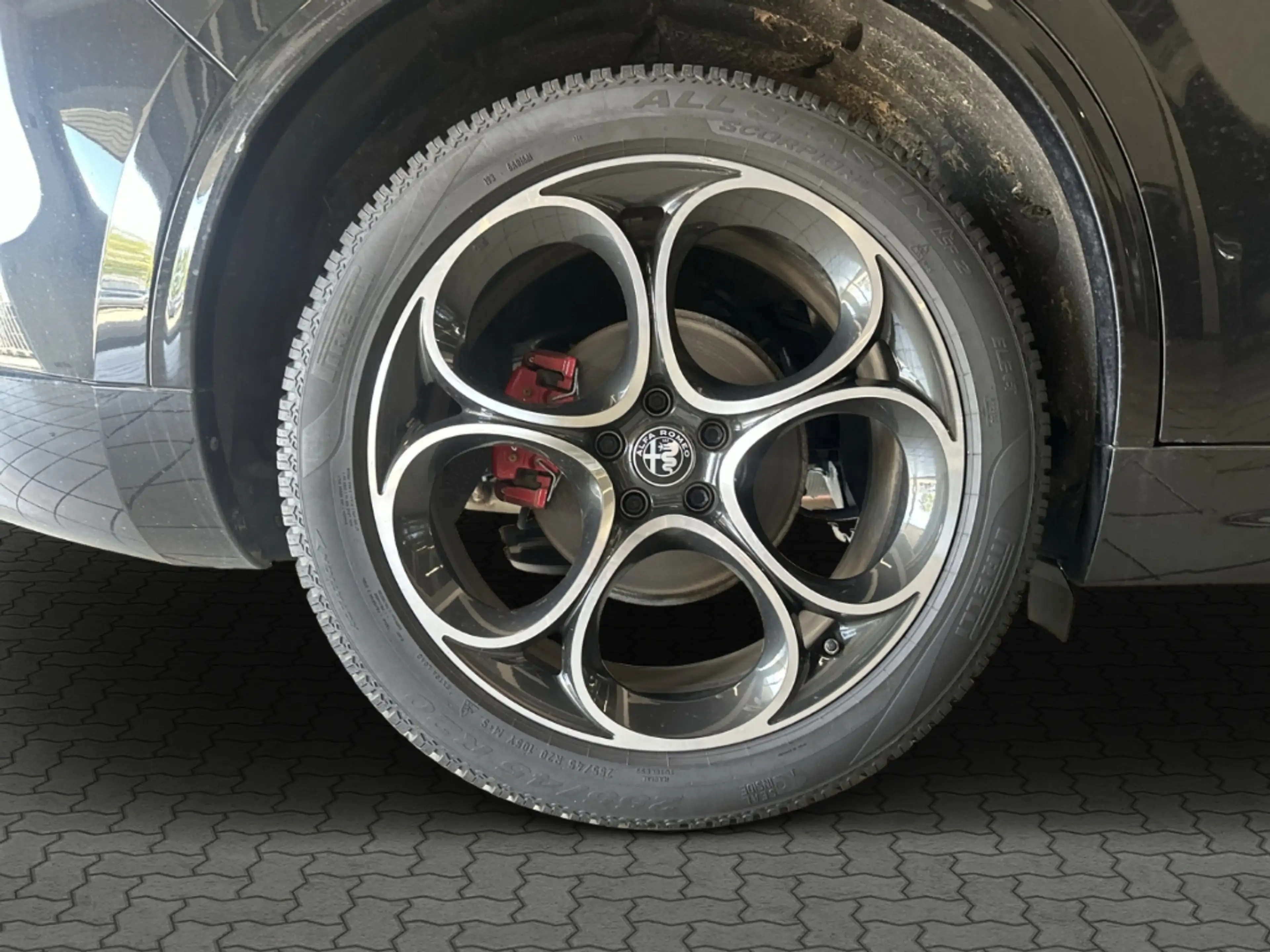 Alfa Romeo Stelvio 2.2 Q4 Veloce ACC AHK Matrix Kamera 20'' — photo 15
