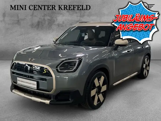 MINI Cooper SE Countryman Favoured Trim PAKET XL 20'' AHK HuD 360°NAVI