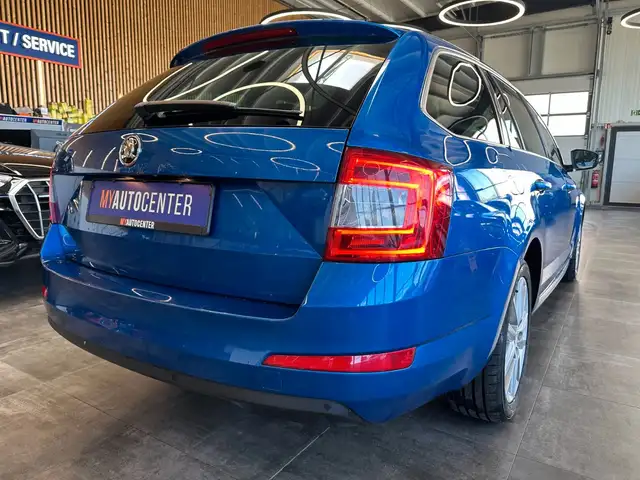 Skoda Octavia view 2