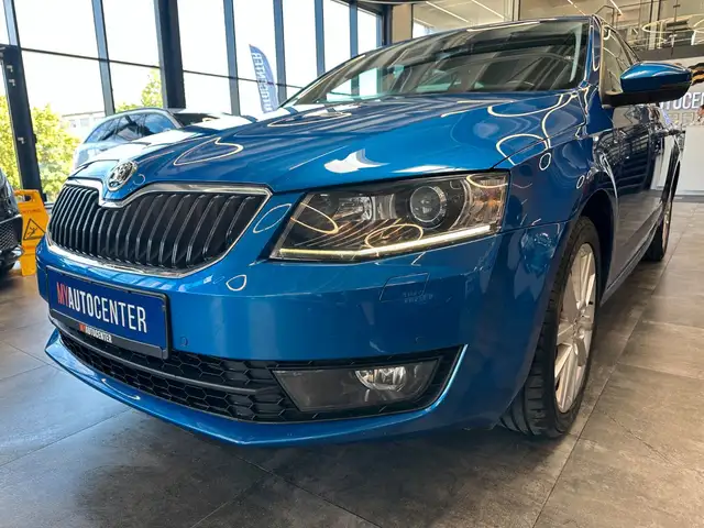 Skoda Octavia view 4