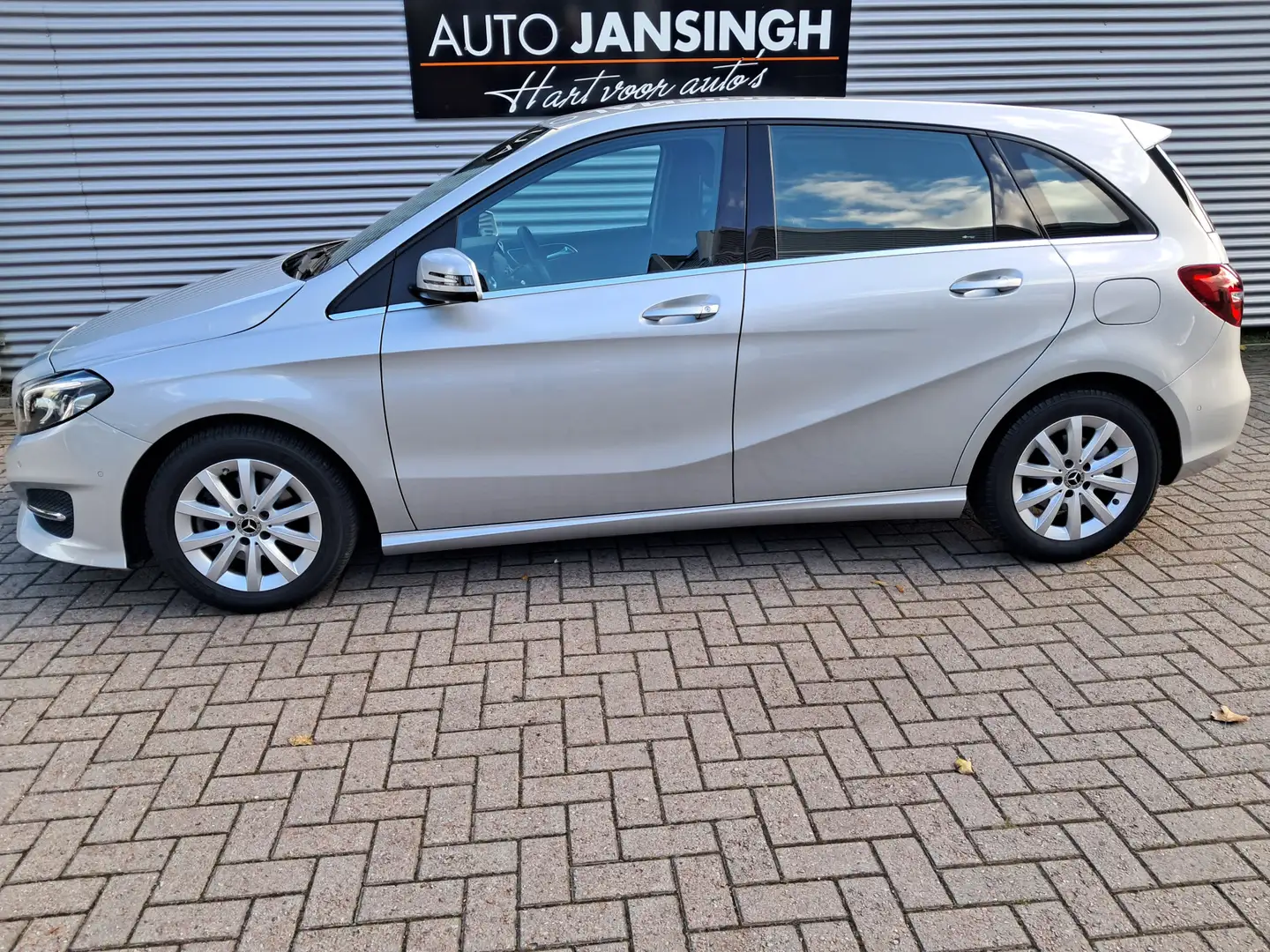 Mercedes-Benz B 180 Ambition Automaat met 20.409 km !!!!! | Clima | Cr Gris - 2
