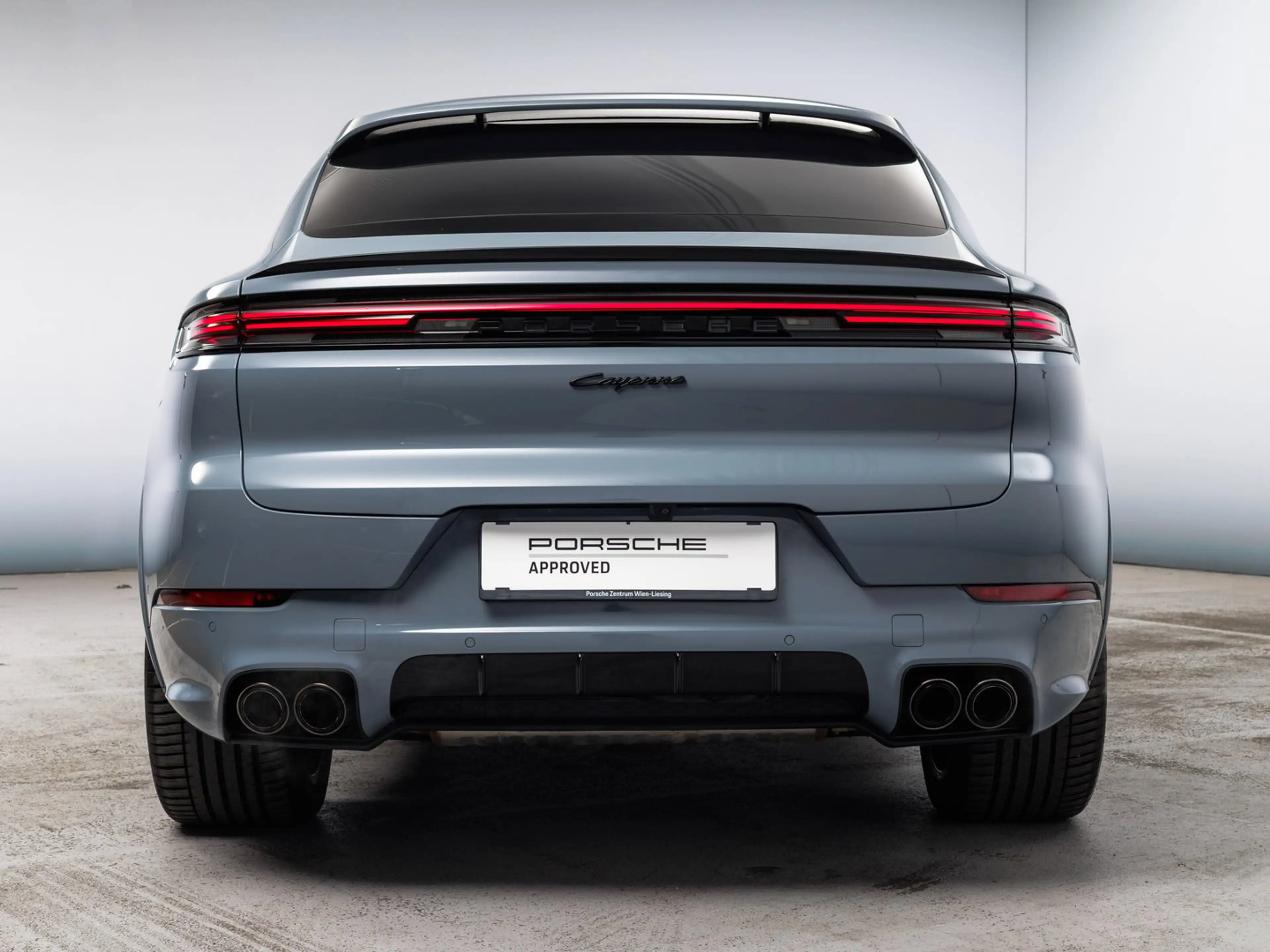 Porsche Cayenne E-Hybrid Coupé — photo 14
