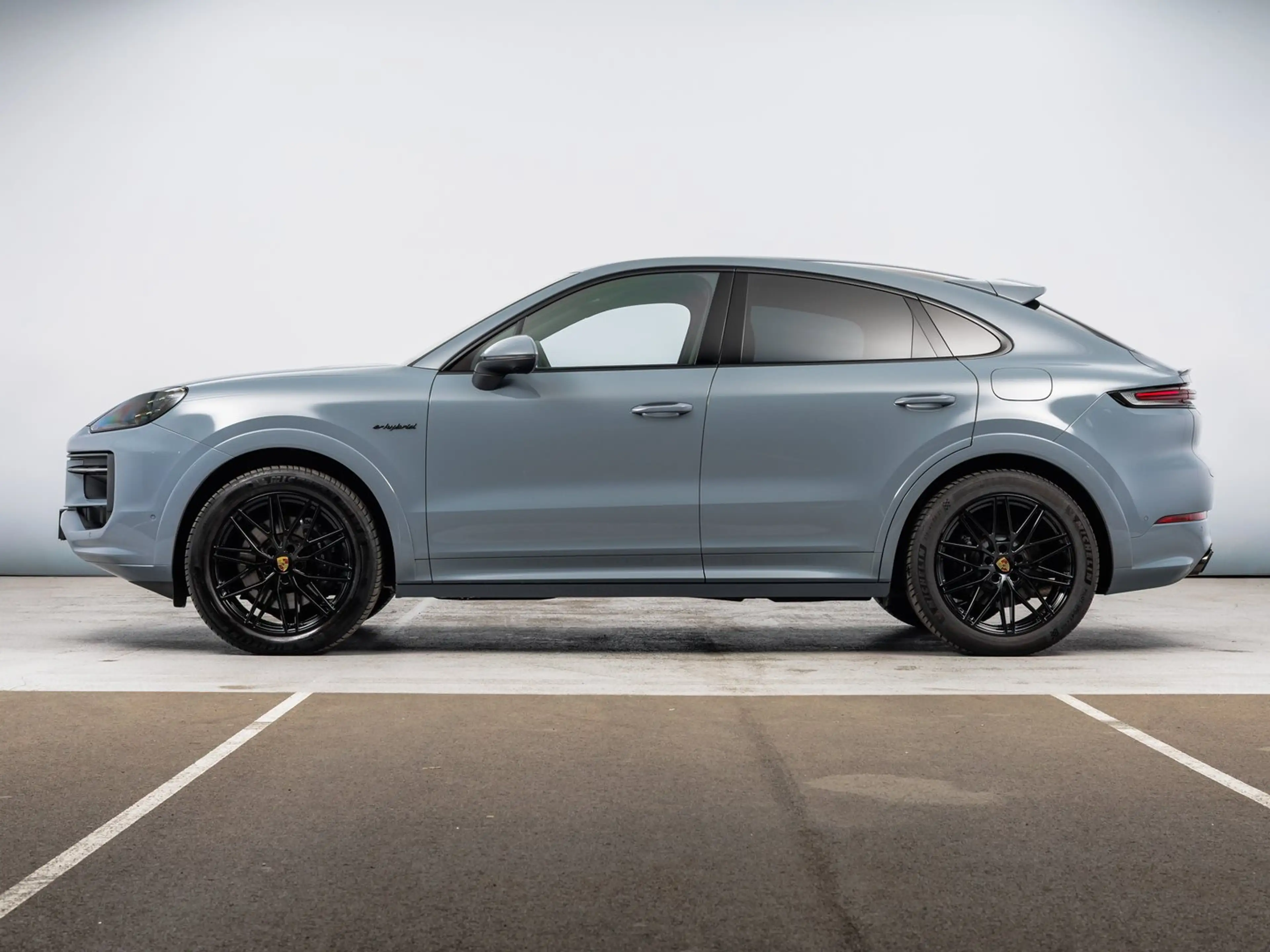 Porsche Cayenne E-Hybrid Coupé — photo 2