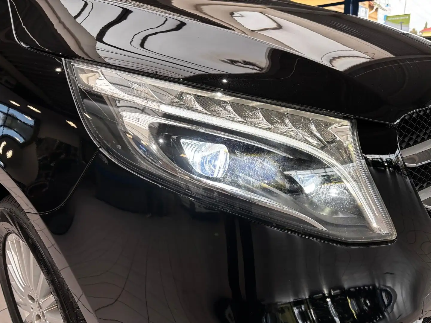 Mercedes-Benz V 300 d 4-Matic lang*LED*Navi*DAB*AHK*SHZ*ACC Schwarz - 2