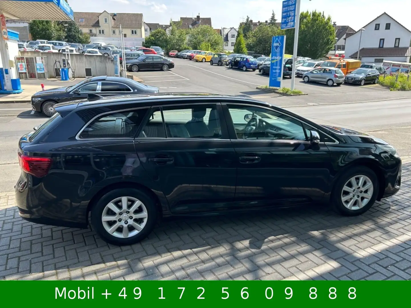 Toyota Avensis 1,6 D4D Touring Sports Comfort AHK Navi Negro - 2