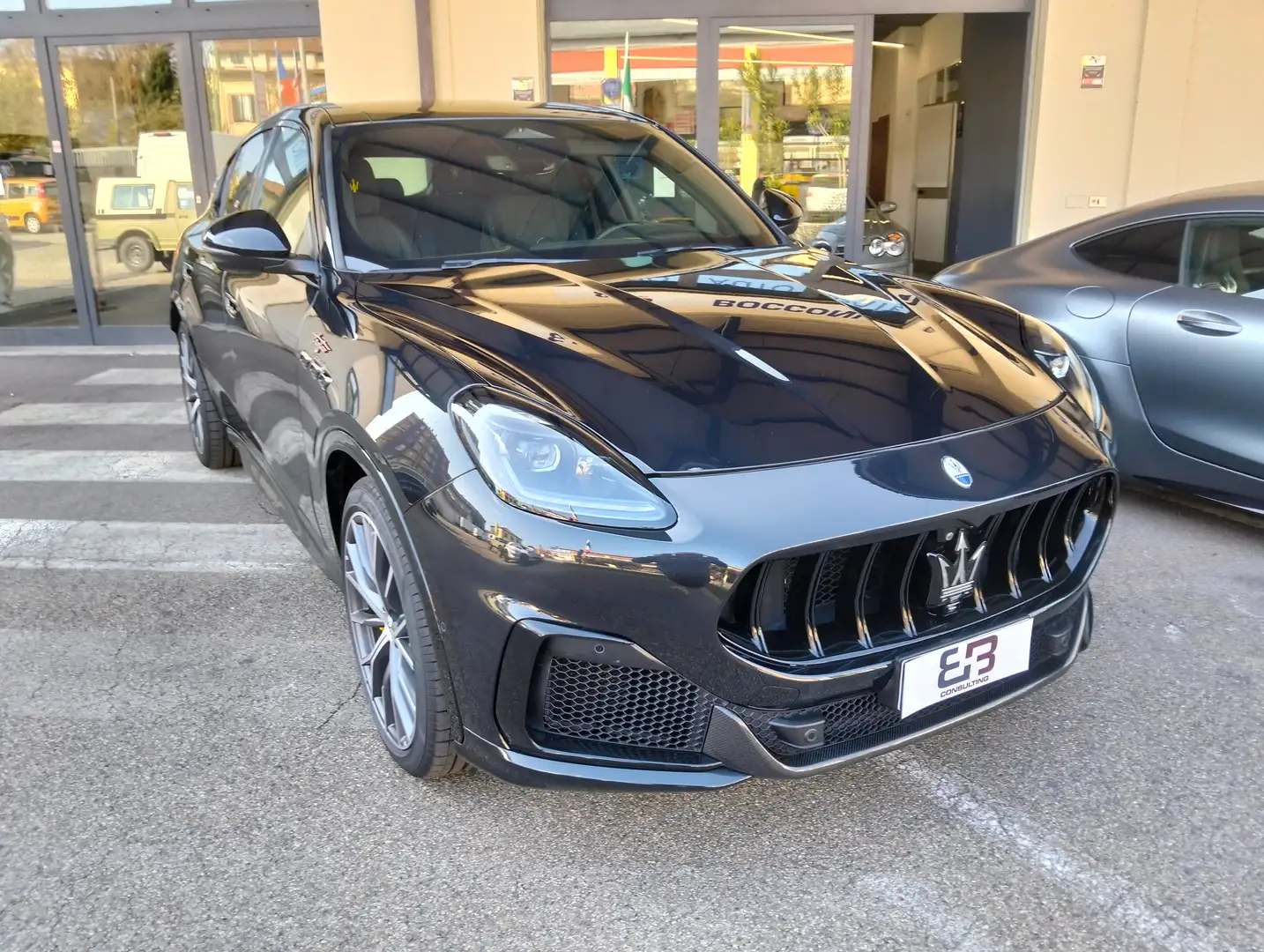 Maserati Grecale 3.0 V6 Trofeo 530cv autom. tetto panoram. Nero - 2