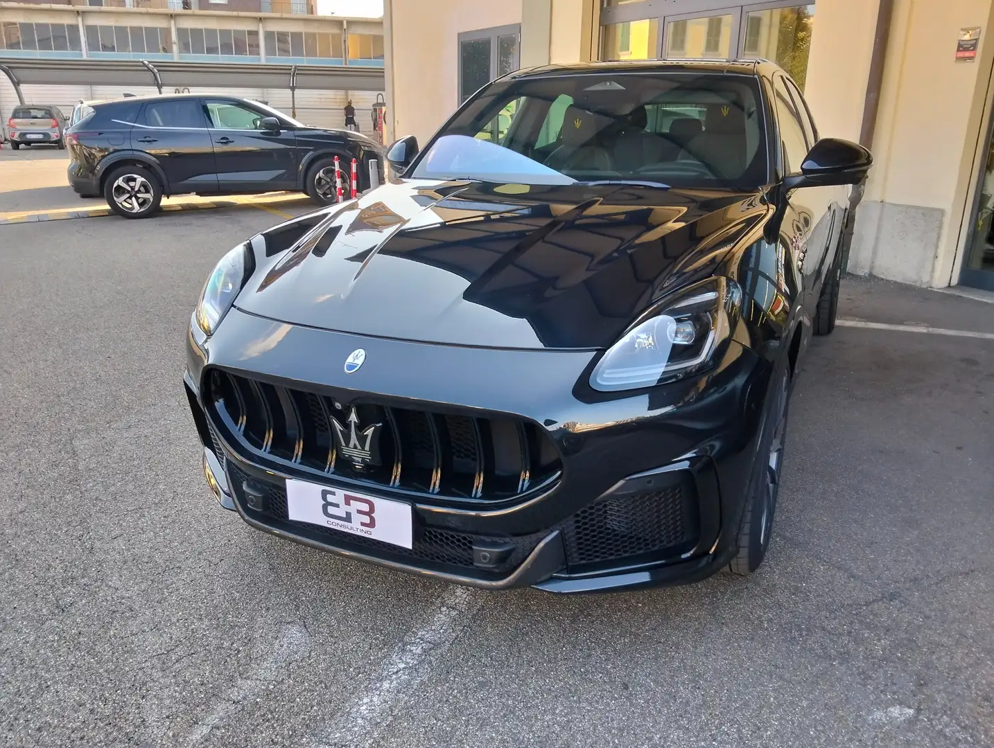 Maserati Grecale 3.0 V6 Trofeo 530cv autom. tetto panoram. Nero - 1