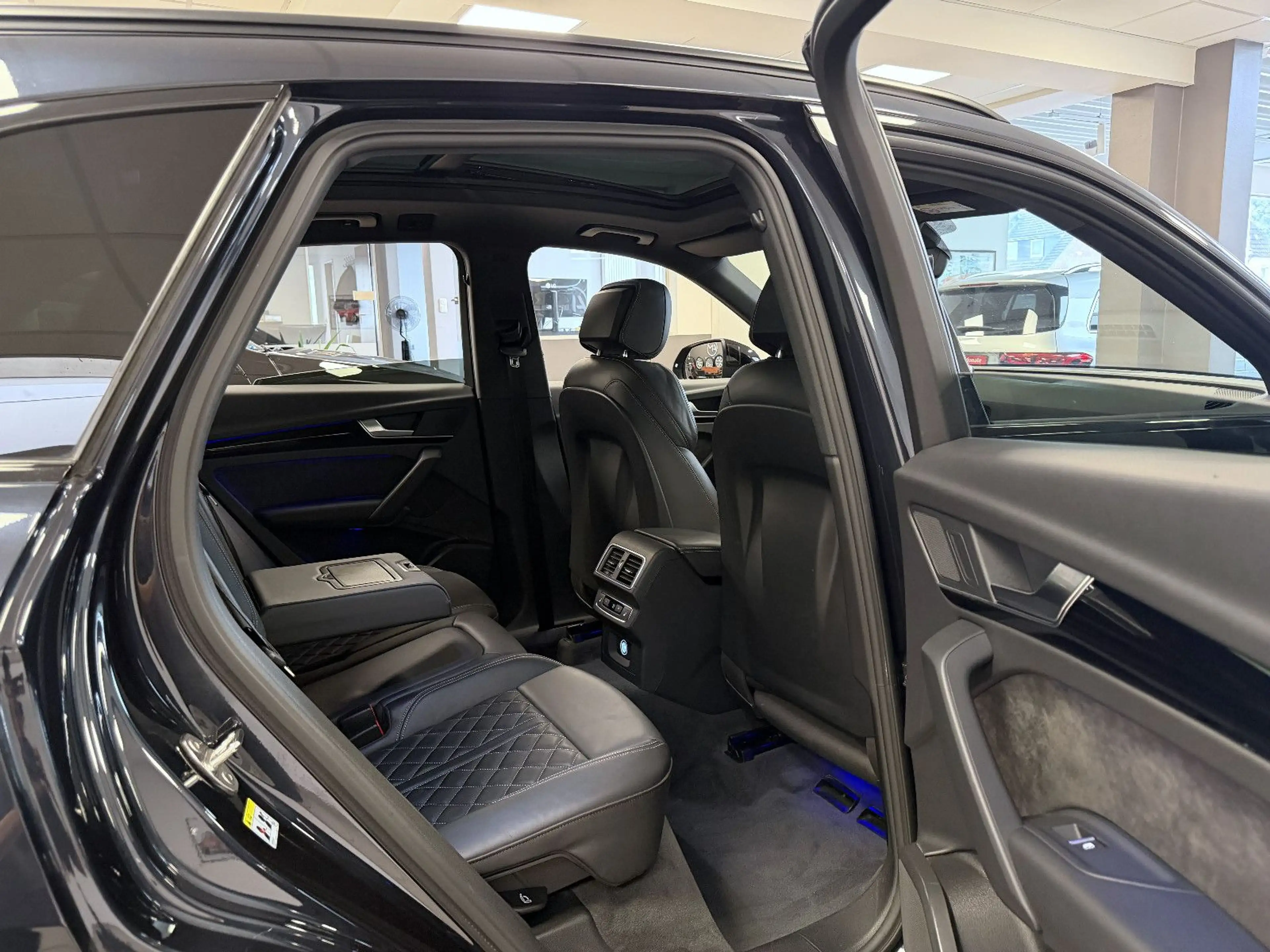 Audi SQ5 3.0TFSI Quattro *AHK*StdHzg*ACC*HUD*PanoSD* — photo 15