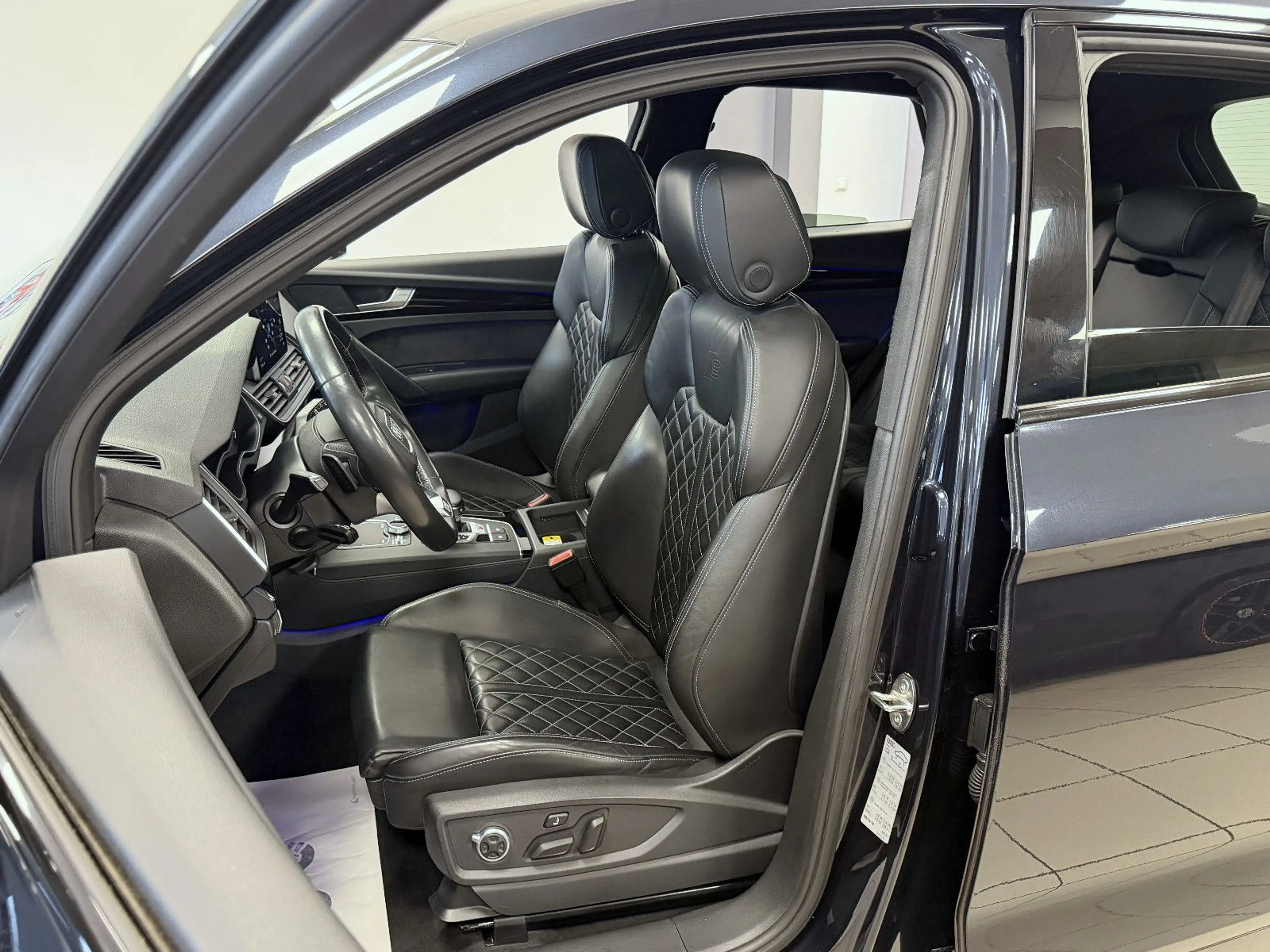 Audi SQ5 3.0TFSI Quattro *AHK*StdHzg*ACC*HUD*PanoSD* — photo 7