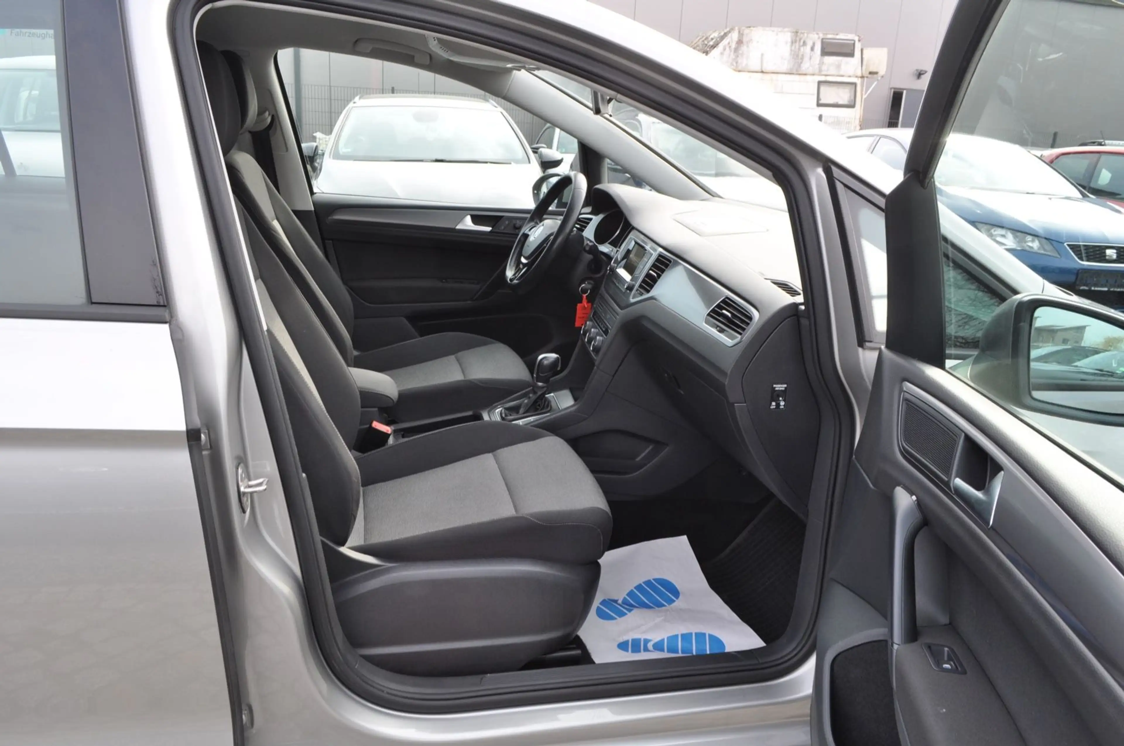 Volkswagen Golf Sportsvan VII Trendline BMT/START-STOPP/AHK — photo 9