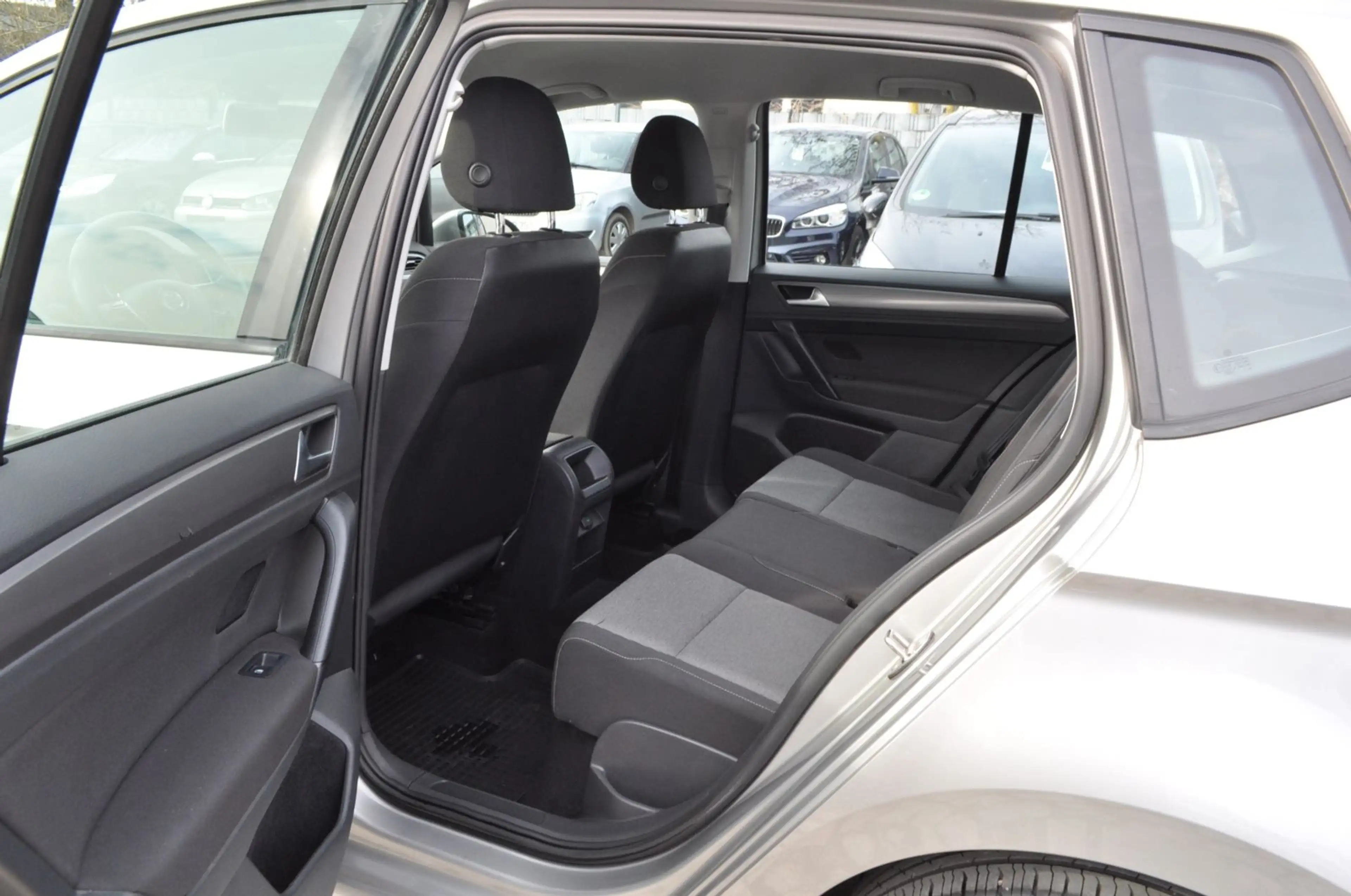 Volkswagen Golf Sportsvan VII Trendline BMT/START-STOPP/AHK — photo 8