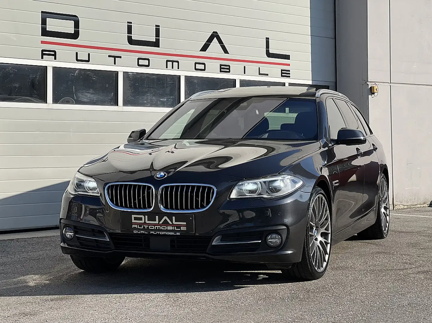BMW 530 d xDrive Touring Aut.|ACC|DiGi-TACHO|LED|PANO|AHK Grau - 1