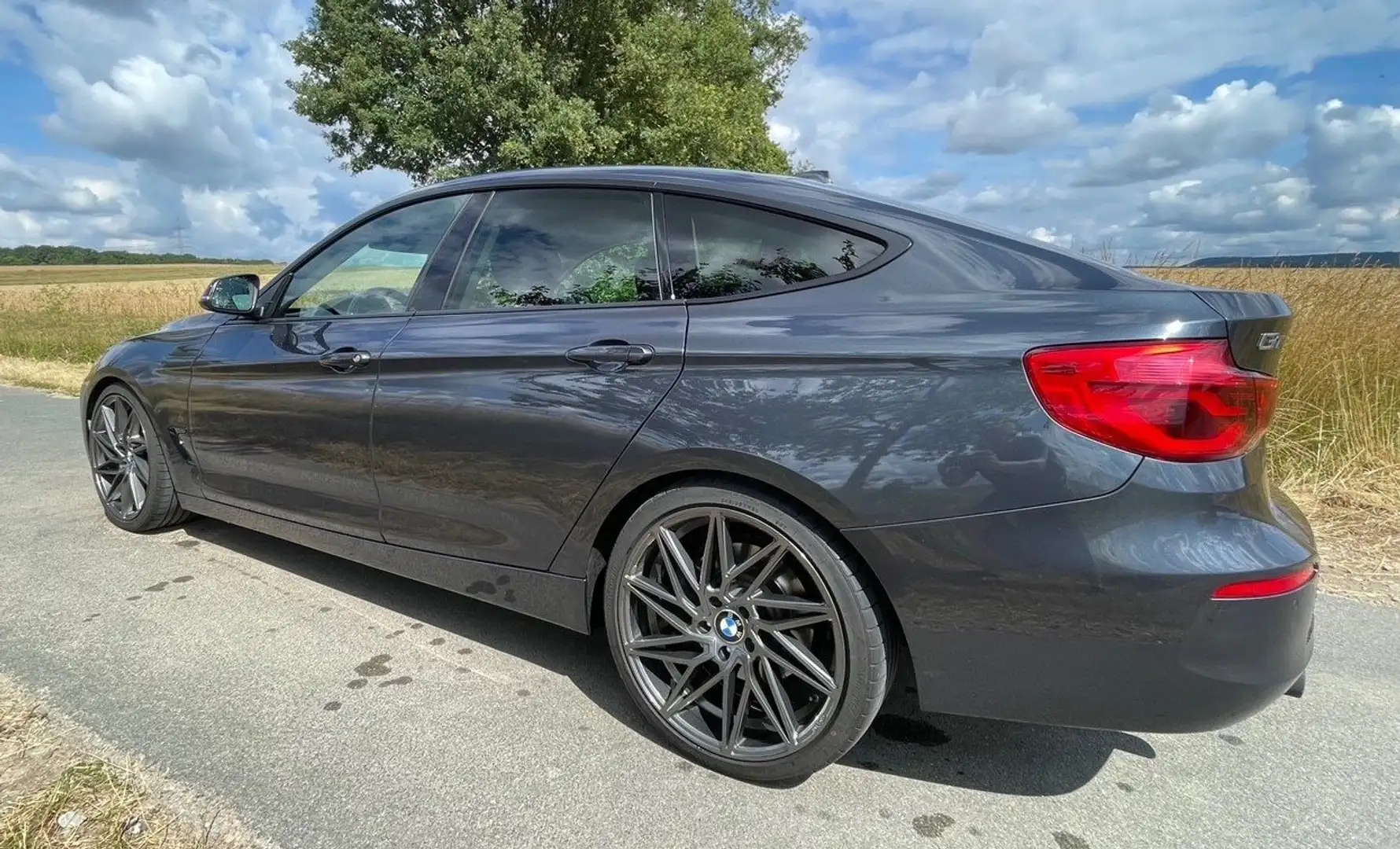 BMW 340 BMW 3er GT - 340i GT Šedá - 2