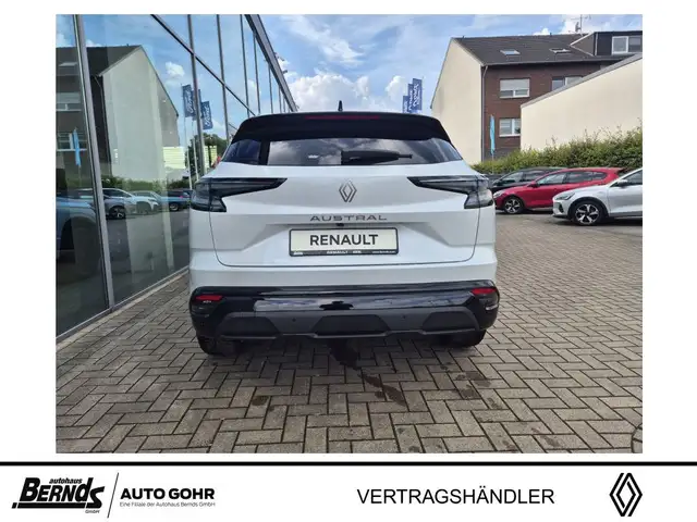 Renault Austral view 5