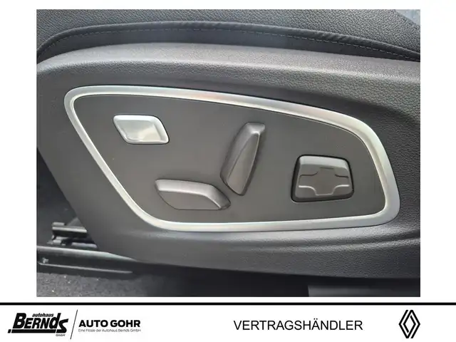 Renault Austral view 12