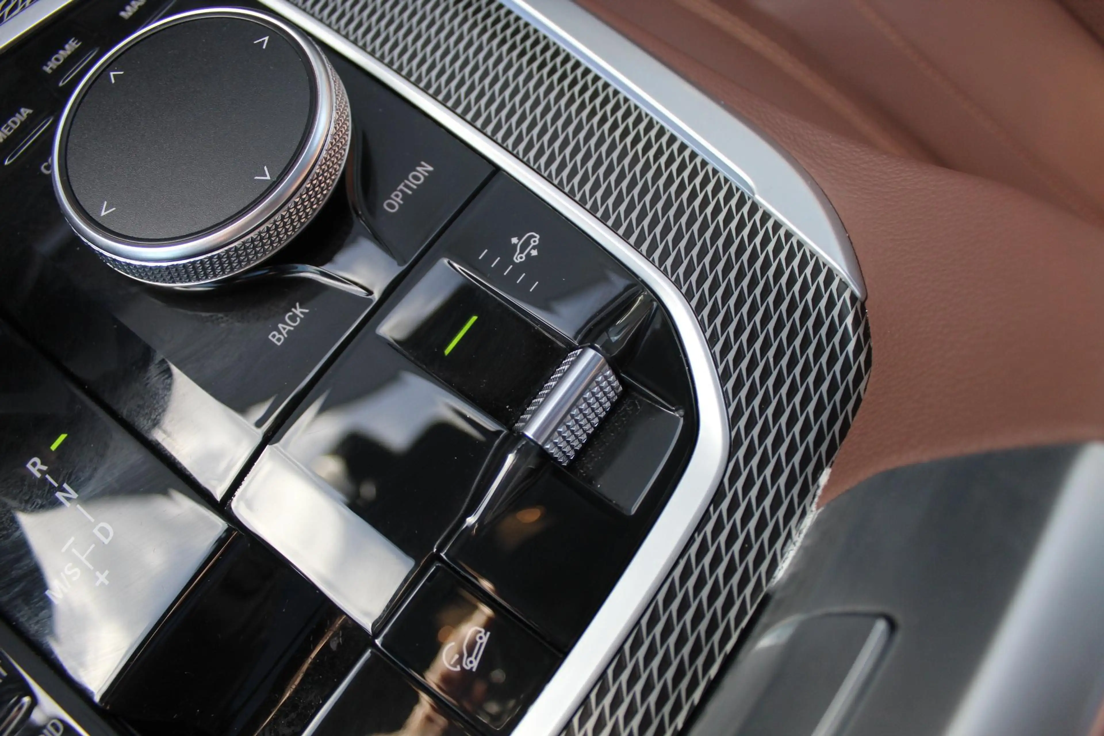 BMW X5 xDrive45e High Executive/Pano/M-Sport/Massage — photo 19