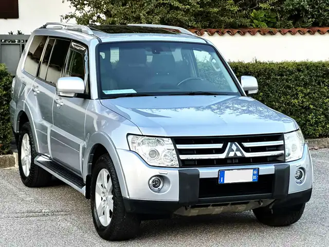 Mitsubishi Pajero 3.2d-173cv-7Posti-Autocarro-Navi,Pelle,Tetto-FULL