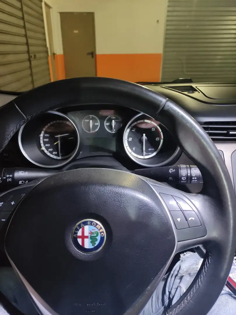 Alfa Romeo Giulietta 1.6 jtdm(2) Distinctive - 2